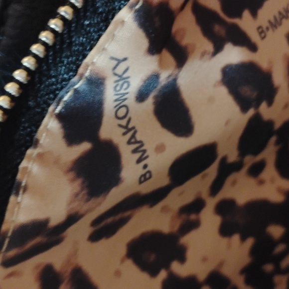 B. Makowsky Black Leather Shoulder Bag with Chain Strap - Picture 3 of 6